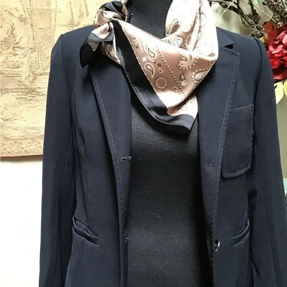 Louis Vuitton Dark Blue Blazer - Picture 4 of 10